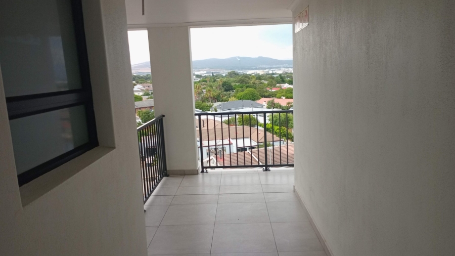 2 Bedroom Property for Sale in Table View Western Cape